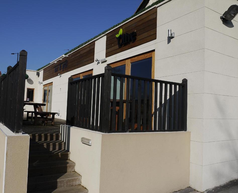 The Lodge Barnby Dun Bagian luar foto